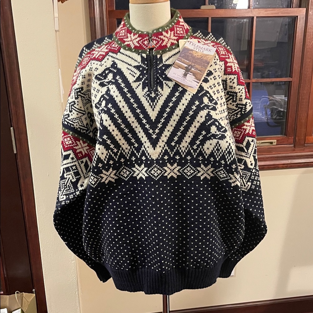 Nordic Pattern Crewneck Sweater - Navy and Red